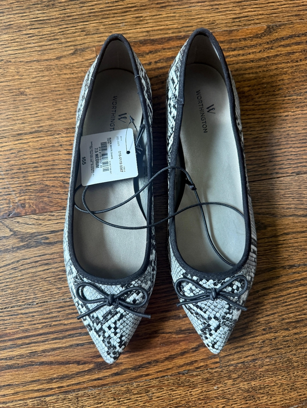 Worthington "Wor Gaga" Black & White Snake-Print Pointed Flats Shoes